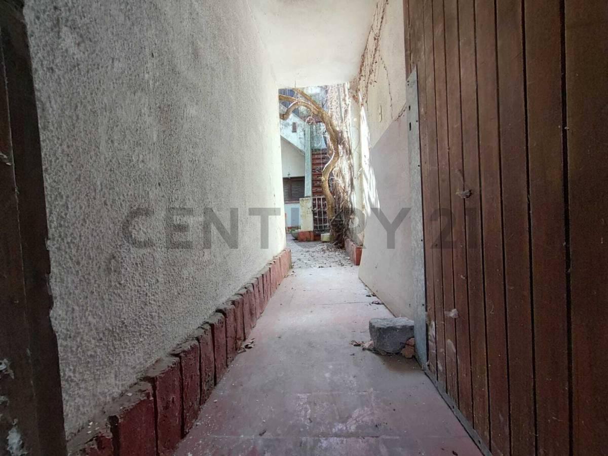 Foto de Casa de 6 ambientes en lote propio – Villa Pueyrredón, imagen 5