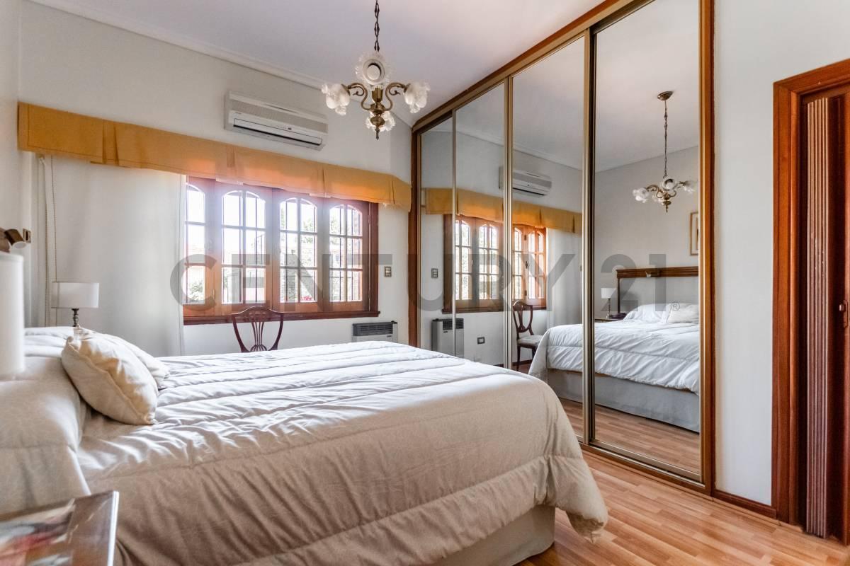 Casa en Venta en Villa Devoto Dos Plantas Av Lincoln 5