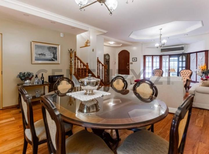 Casa en Venta Apto Crédito – 6 Ambientes – Villa Devoto – Av. Lincoln 3764 5