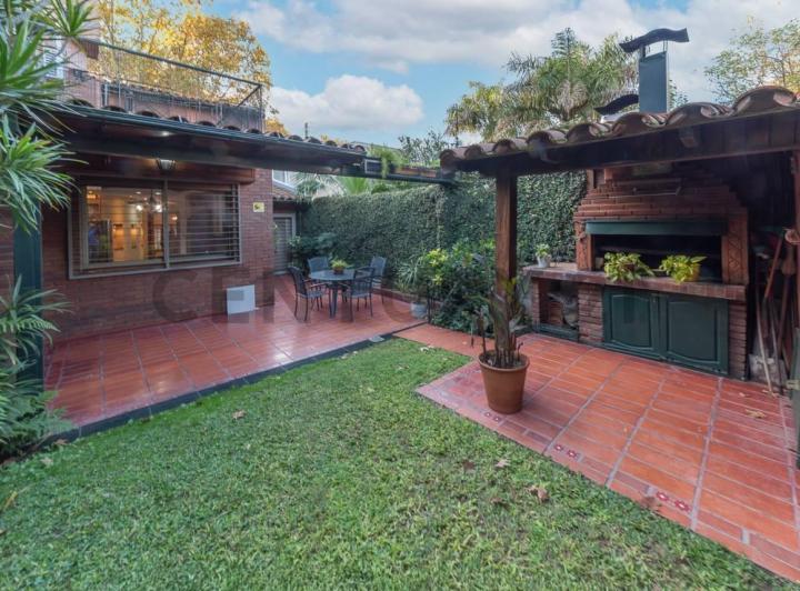 Casa en Venta Apto Crédito – 6 Ambientes – Villa Devoto – Av. Lincoln 3764 1