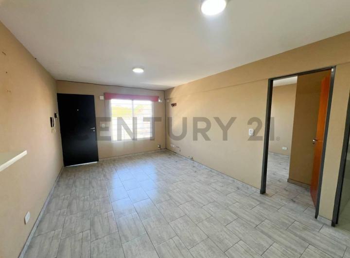VENTA DEPARTAMENTO 2 AMBIENTES EN MORÓN CON COCHERA