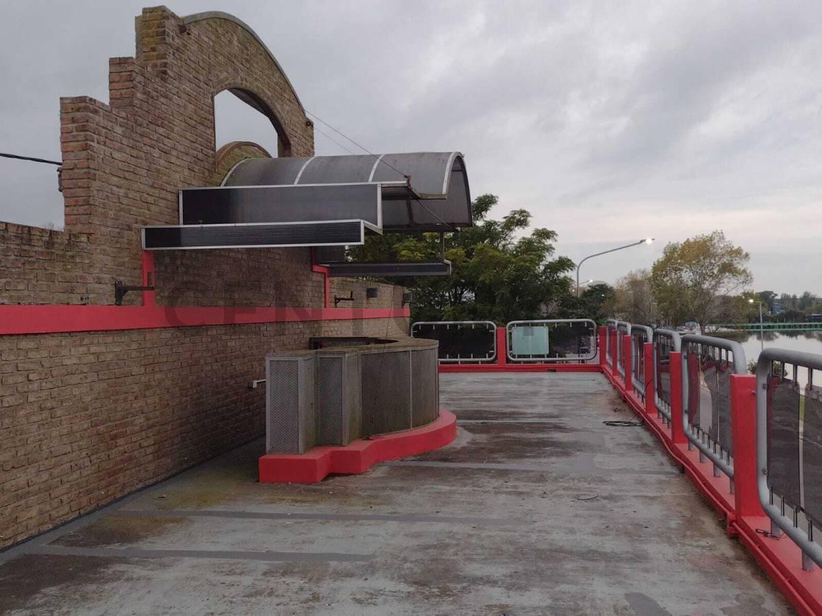 Local en Venta en el Centro de San Miguel del Monte, Frente a la laguna, en lote independiente y APT