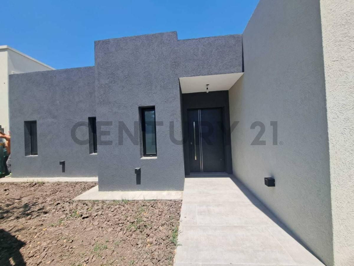 VENTA - Casa a e ESTRENAR 5 ambientes - Barrio Santa Emilia - Pilar del Este