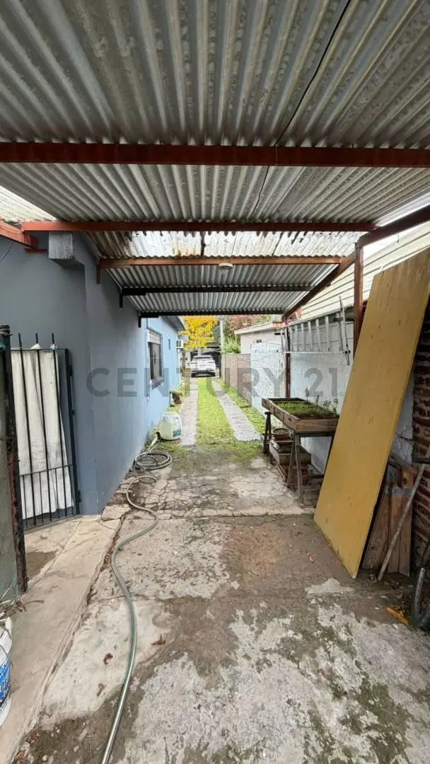 CASA EN VENTA 4 AMBIENTES - BENAVIDEZ 5