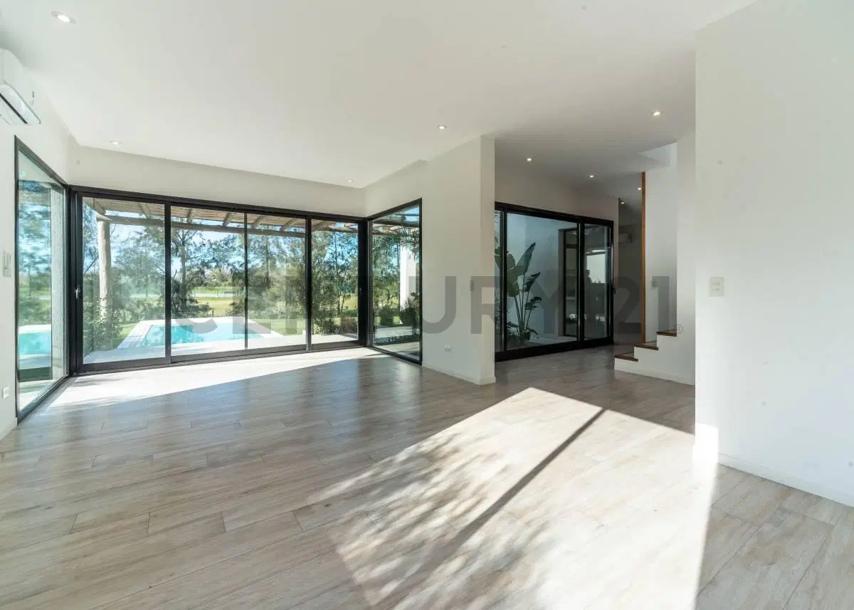 Casa estilo mediterráneo de 5 ambientes en venta en El Naudir, Escobar 5