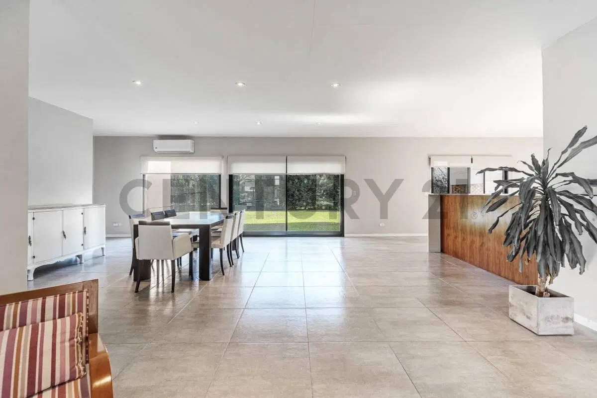 Casa en una planta de 5 ambientes con 3 habitaciones en venta en - El Cantón Puerto, Escobar 4