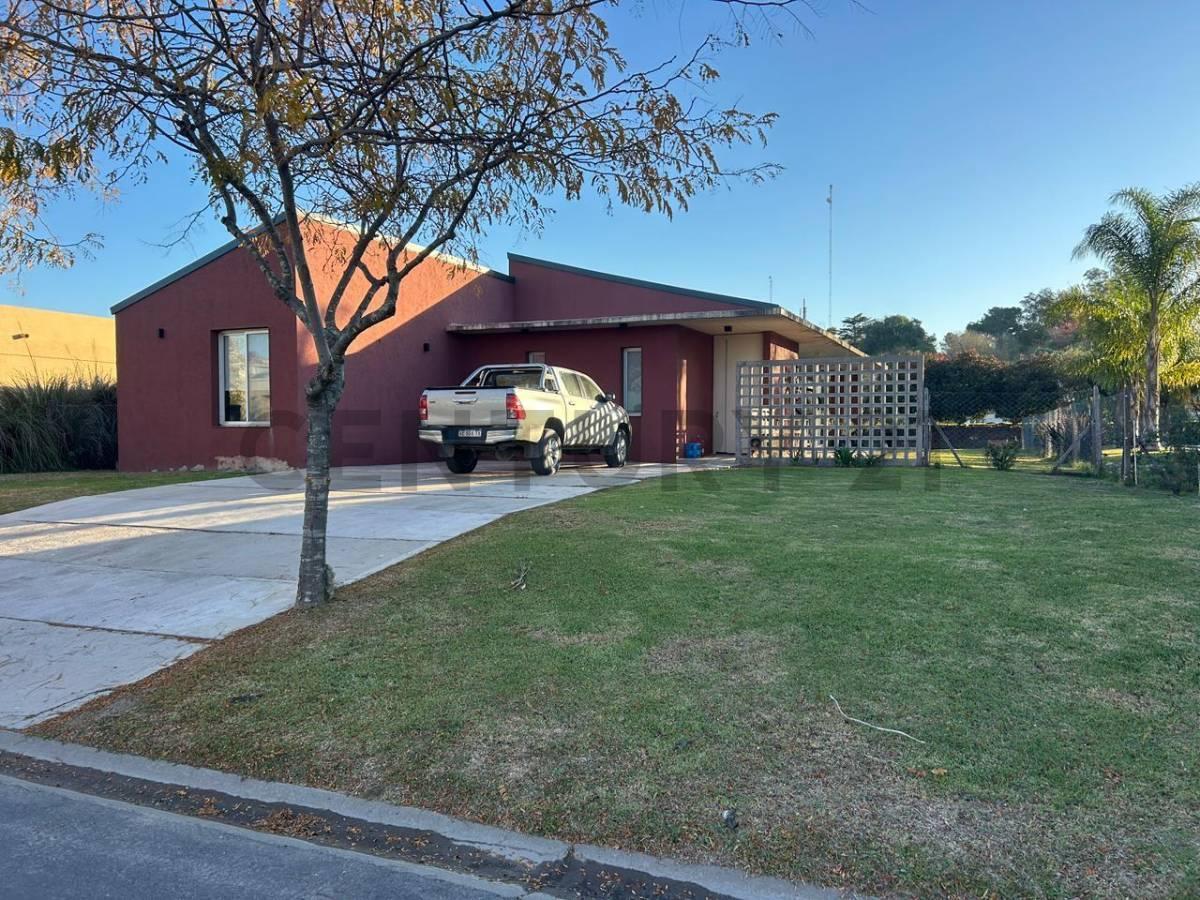 Casa alquiler barrio cerrado Canton norte Escobar 3 dormitorios pileta 1 planta