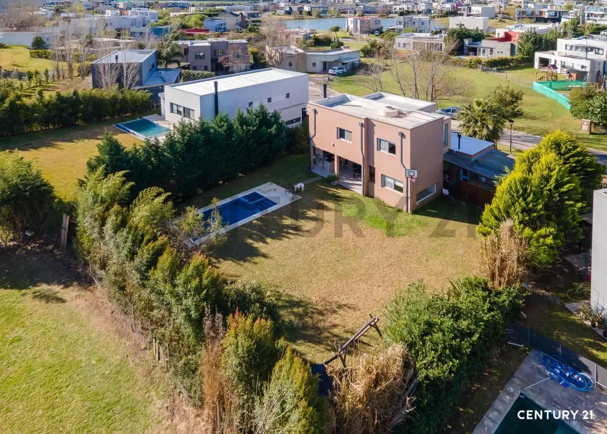 CASA EN VENTA  en El Cantón Norte -  5 Amb con Pileta 4