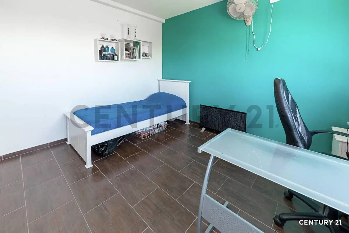 CASA EN VENTA  en El Cantón Norte -  5 Amb con Pileta 2