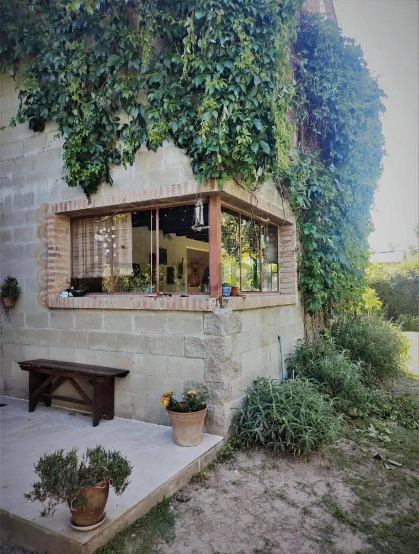 CASA 6 AMBIENTES ALQUILER ANUAL - BARRIO LA BOTA, BENAVÍDEZ 3