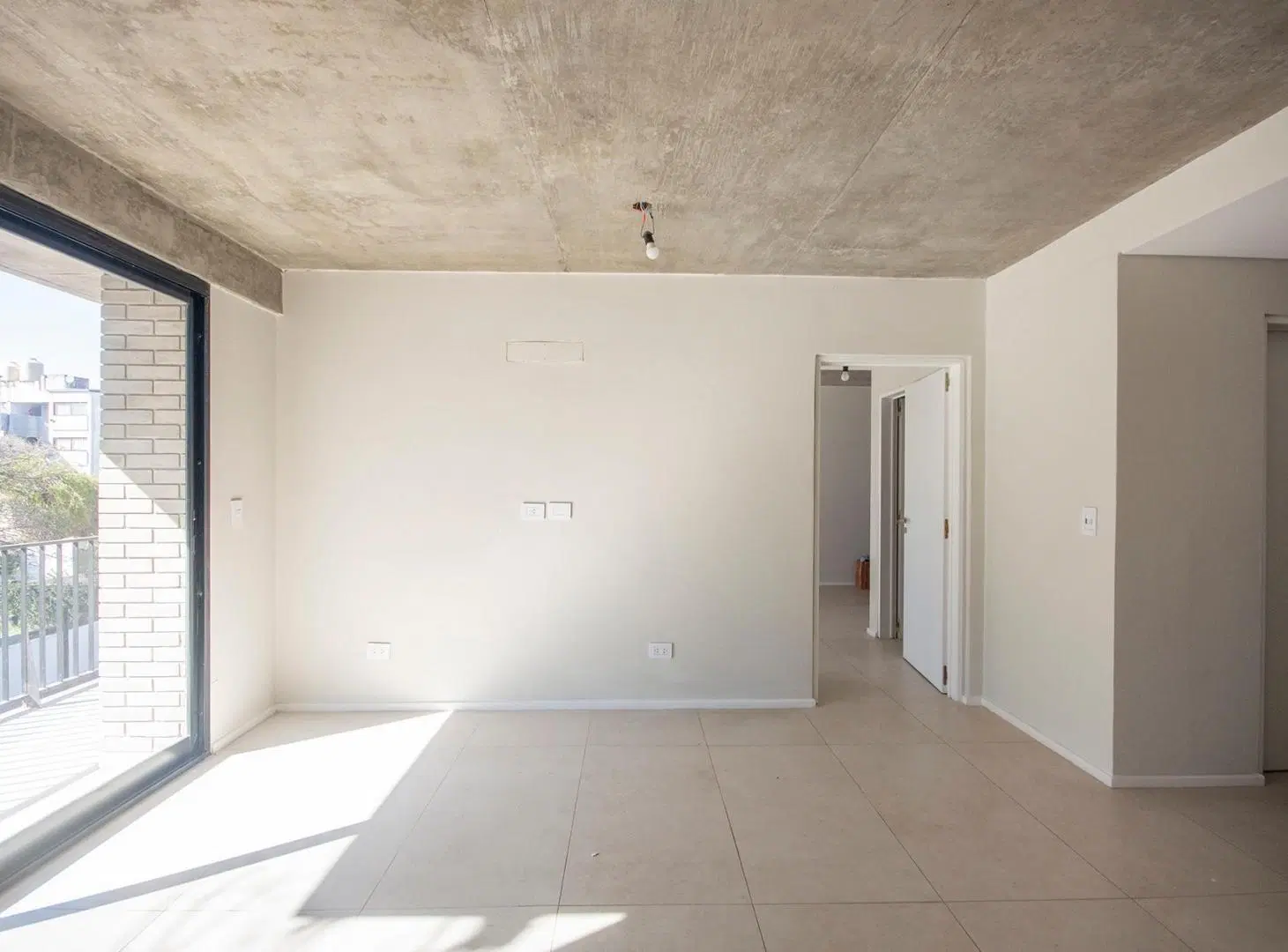 Venta – Departamento nuevo de 3 ambientes con Terraza propia y Cochera en San Fernando 4