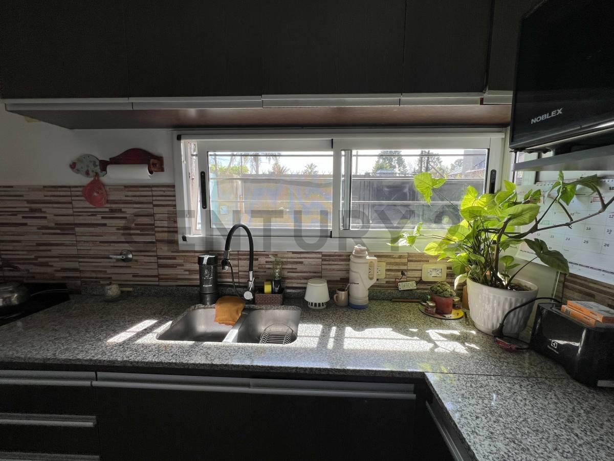 Foto de PERMUTA Venta de casa 4 ambientes - General Roddriguez, imagen 2