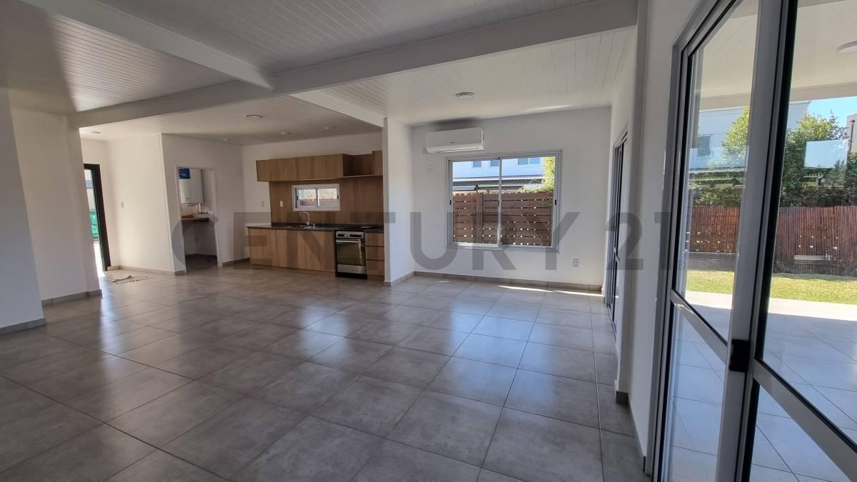 Foto de CASA 4 AMBIENTES EN VENTA - Barrio Náutico Vila Marina I, en Dique Luján, Benavídez,, imagen 5