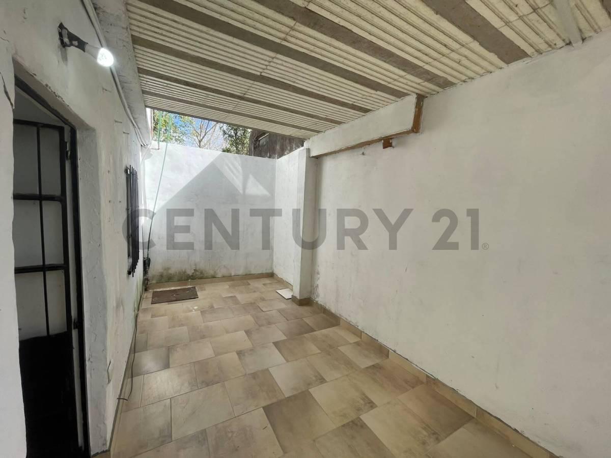 Foto de Alquiler PH de 2 Ambientes en Dique Luján - Entrada de Auto y Doble, imagen 4