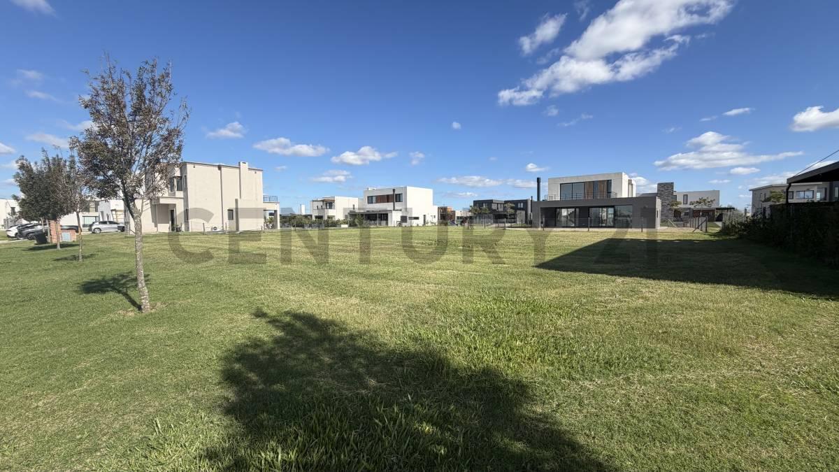 Foto de LOTE EN VENTA DE 602,49 m² - PUERTOS DEL LAGO- BARRIO RIBERAS, imagen 3