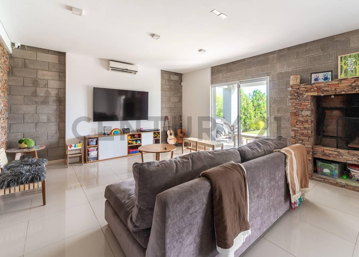 Foto de VENTA CASA 4 HABITACIONES + DEPENDENCIA - ESPEJO DE AGUA - FINANCIACIÓN, imagen 4
