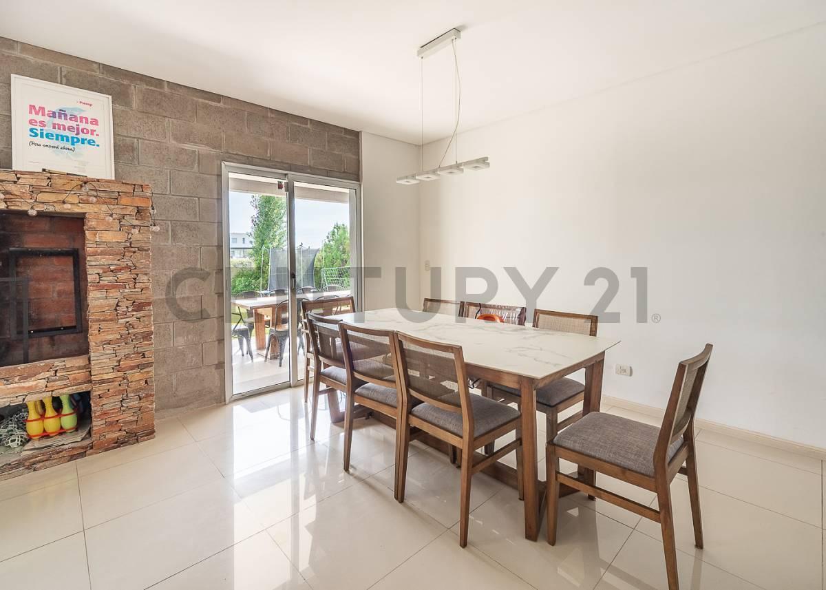 Foto de VENTA CASA 4 HABITACIONES + DEPENDENCIA - ESPEJO DE AGUA - FINANCIACIÓN, imagen 2