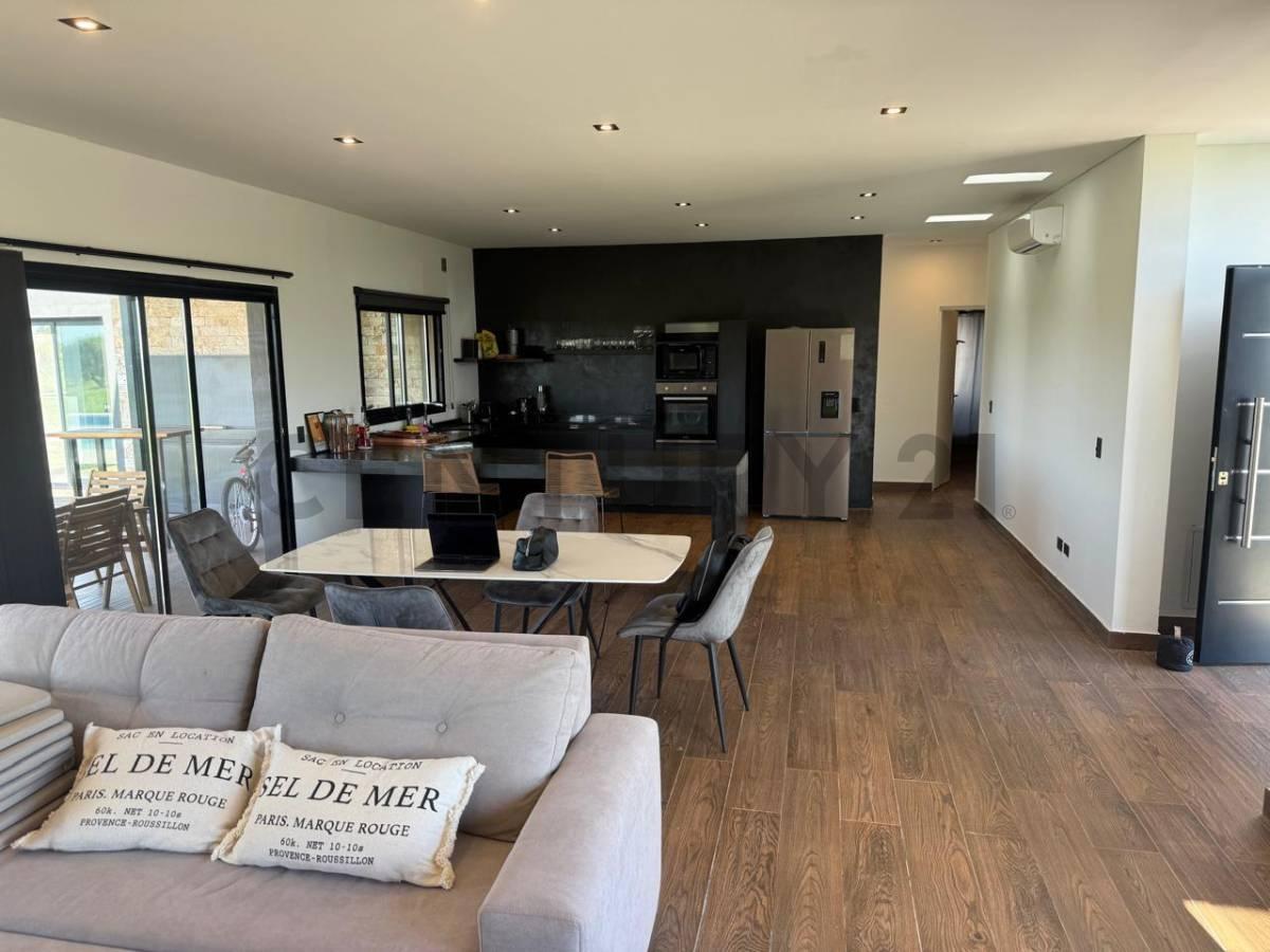 Foto de Casa de una planta en venta, totalmente amueblada – Área 12, San, imagen 1
