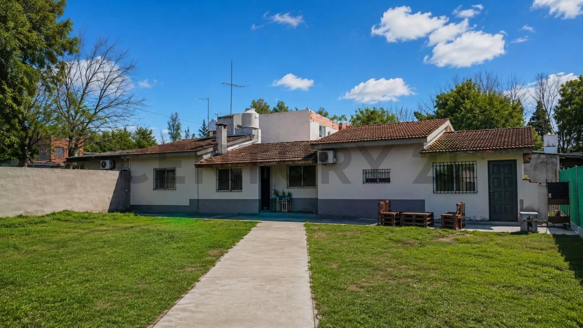 Foto de CASA EN VENTA MULTIFAMILIAR 3 VIVIENDAS BENAVIDEZ, imagen 1