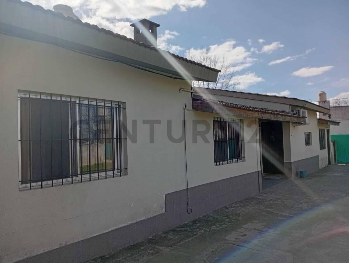 Foto de CASA EN VENTA MULTIFAMILIAR 3 VIVIENDAS BENAVIDEZ, imagen 3