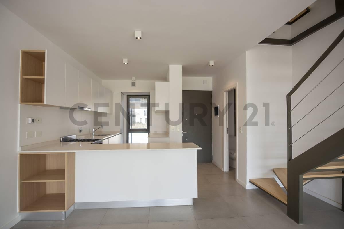 Foto de Moderno Townhouse en Oliden Joven, Del Viso – Barrio privado con, imagen 5