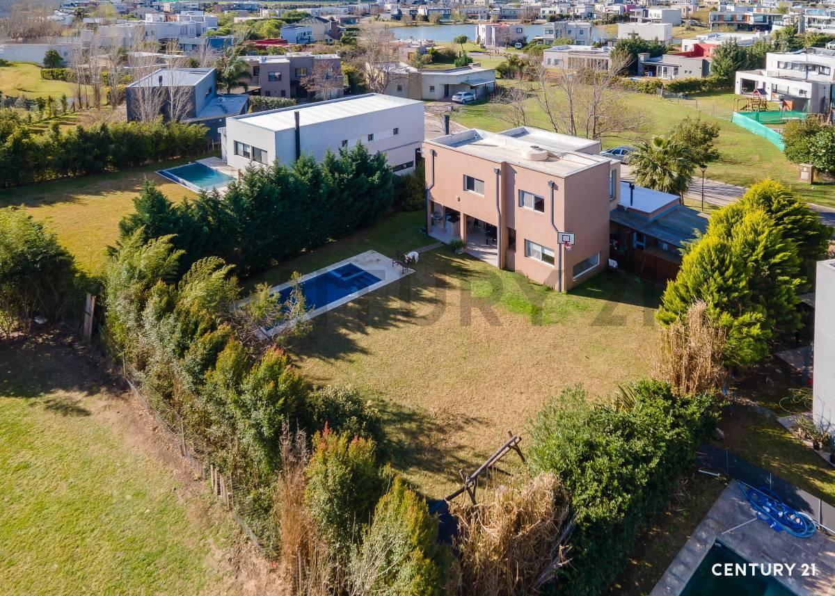 Foto de CASA EN VENTA en El Cantón Norte - 5 Amb con Pileta, imagen 4
