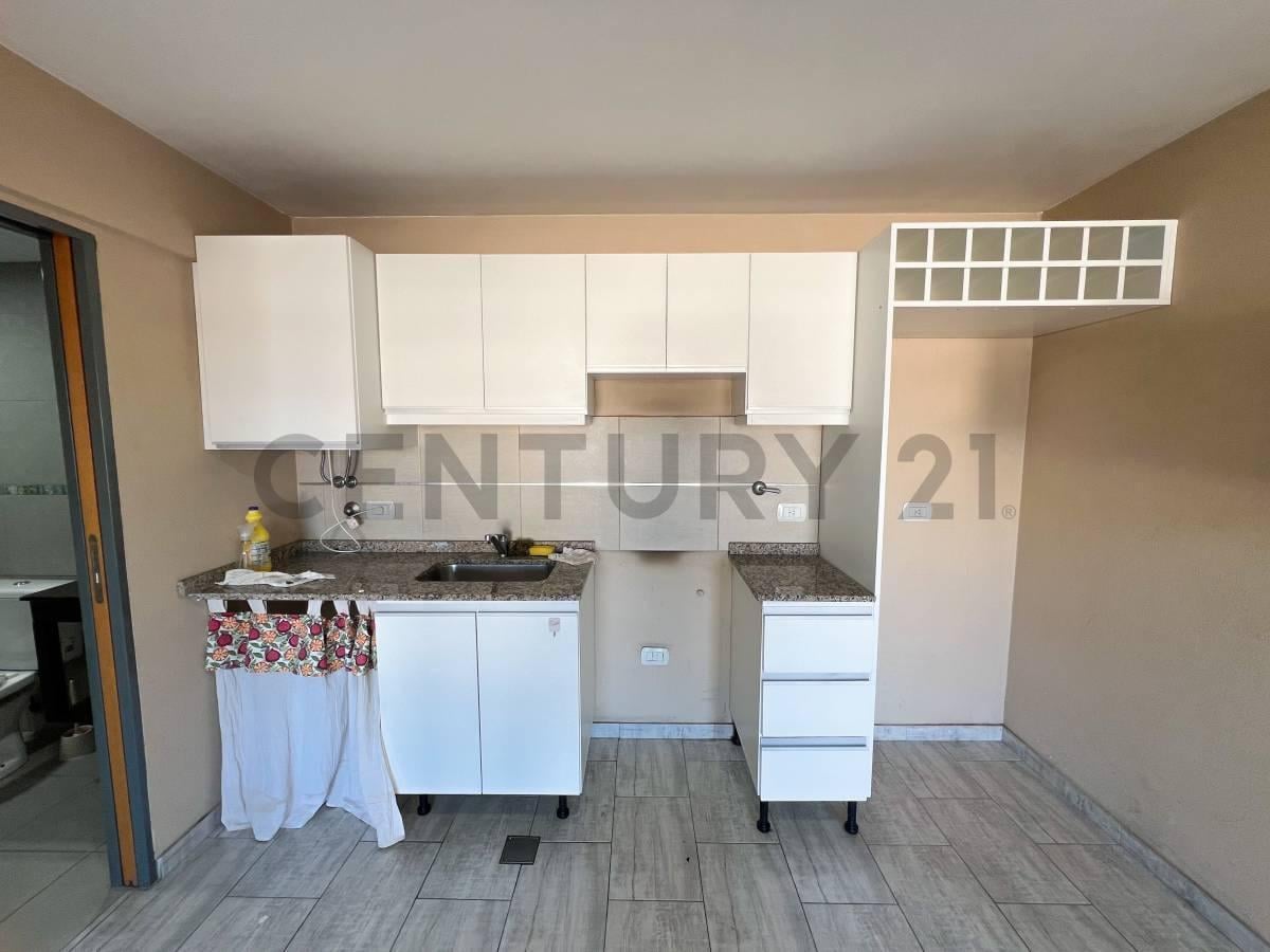 Foto de VENTA DEPARTAMENTO 2 AMBIENTES EN MORÓN CON COCHERA, imagen 2