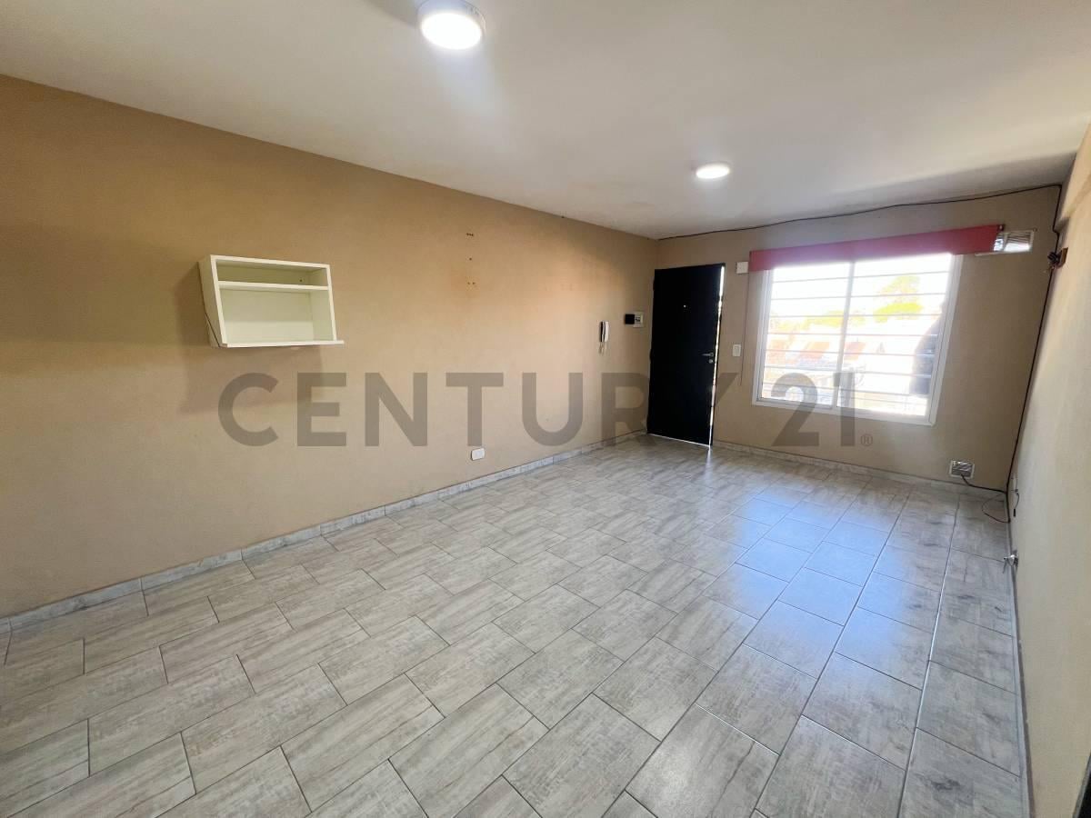 Foto de VENTA DEPARTAMENTO 2 AMBIENTES EN MORÓN CON COCHERA, imagen 4