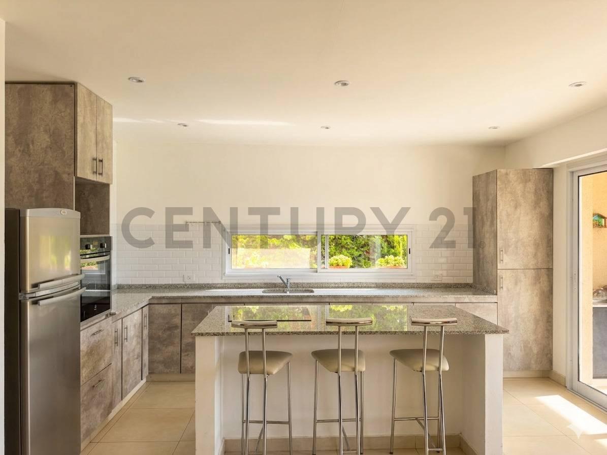 Foto de VENTA CASA 5 AMBIENTES C/ PILETA - EL CANTON - BARRIO NORTE, imagen 4