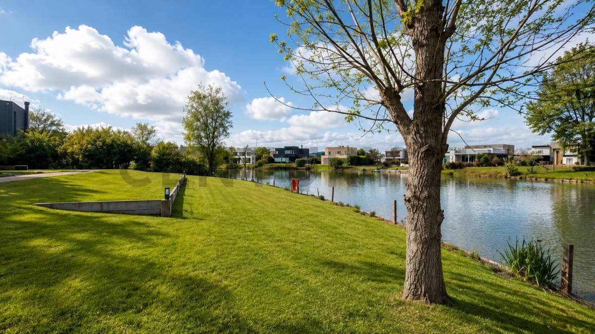 Foto de Casa en venta en El Cantón Norte – A la laguna | 6 ambientes | Piscina, imagen 3
