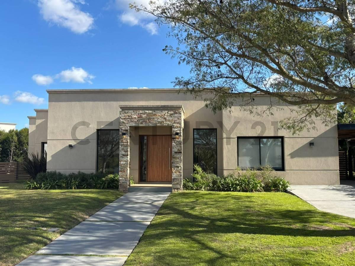 Foto de Casa en una planta de 5 ambientes con 3 habitaciones en venta en - El, imagen 2