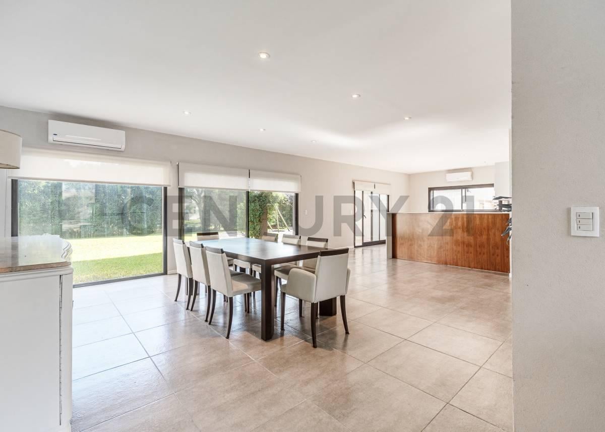 Foto de Casa en una planta de 5 ambientes con 3 habitaciones en venta en - El, imagen 3