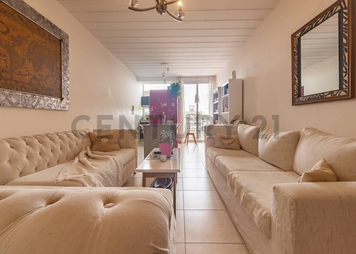 Foto de VENTA Triplex 3 ambientes con cochera y terraza – Centro de Belén de, imagen 5