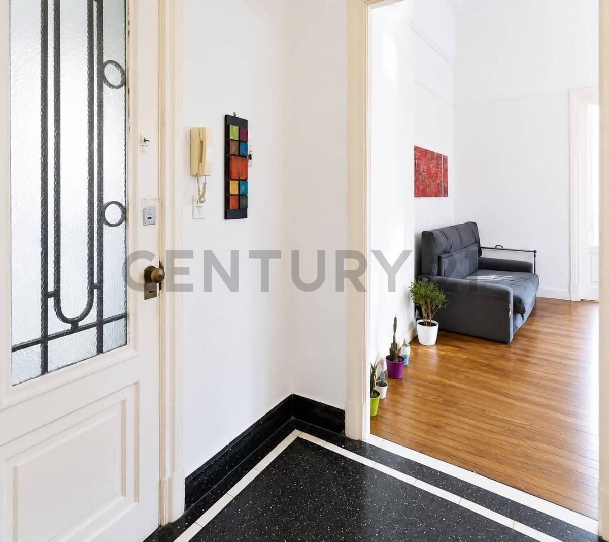 Foto de Departamento de 4 ambientes con patio y dependencia en una ubicación, imagen 2