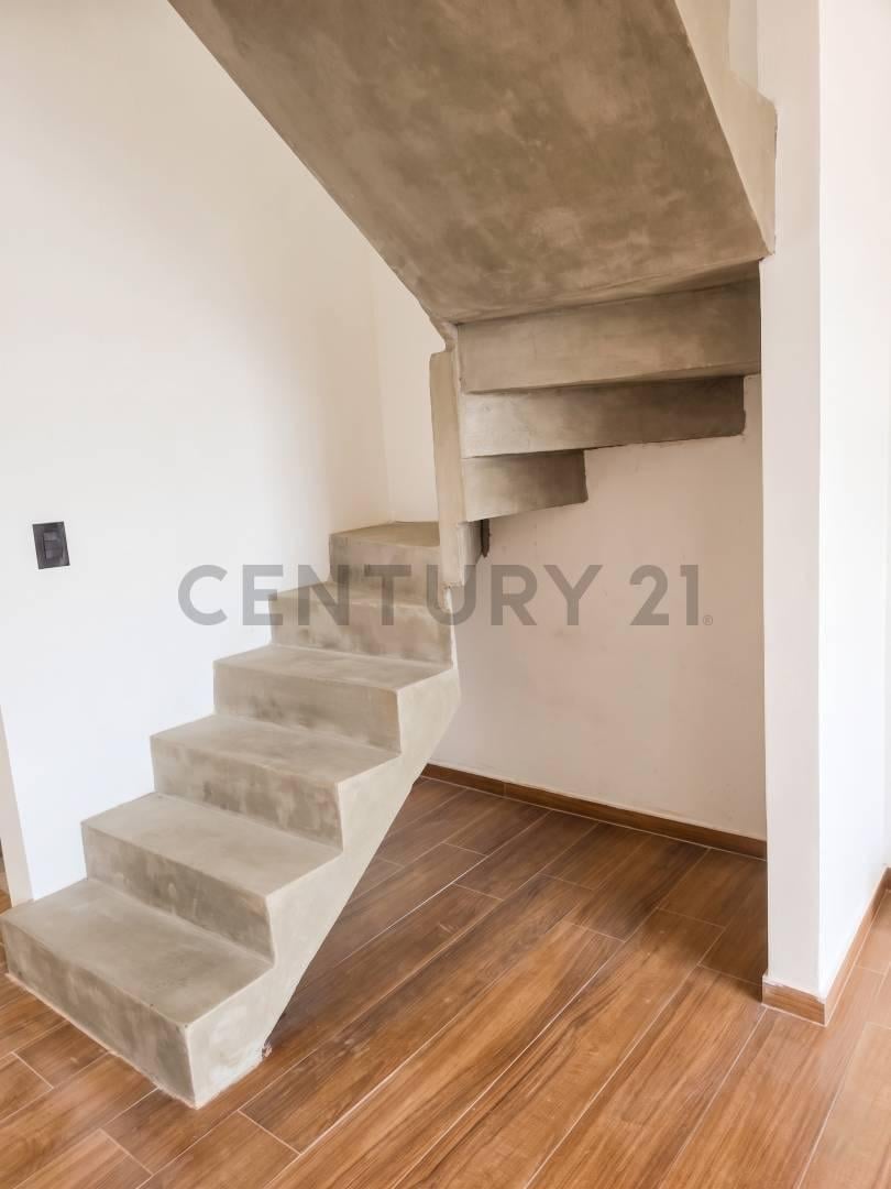 Foto de VENTA CASA 4 AMBIENTES C/ ESCRITORIO, DEPENDENCIA O 4TO DORMITORIO, imagen 5
