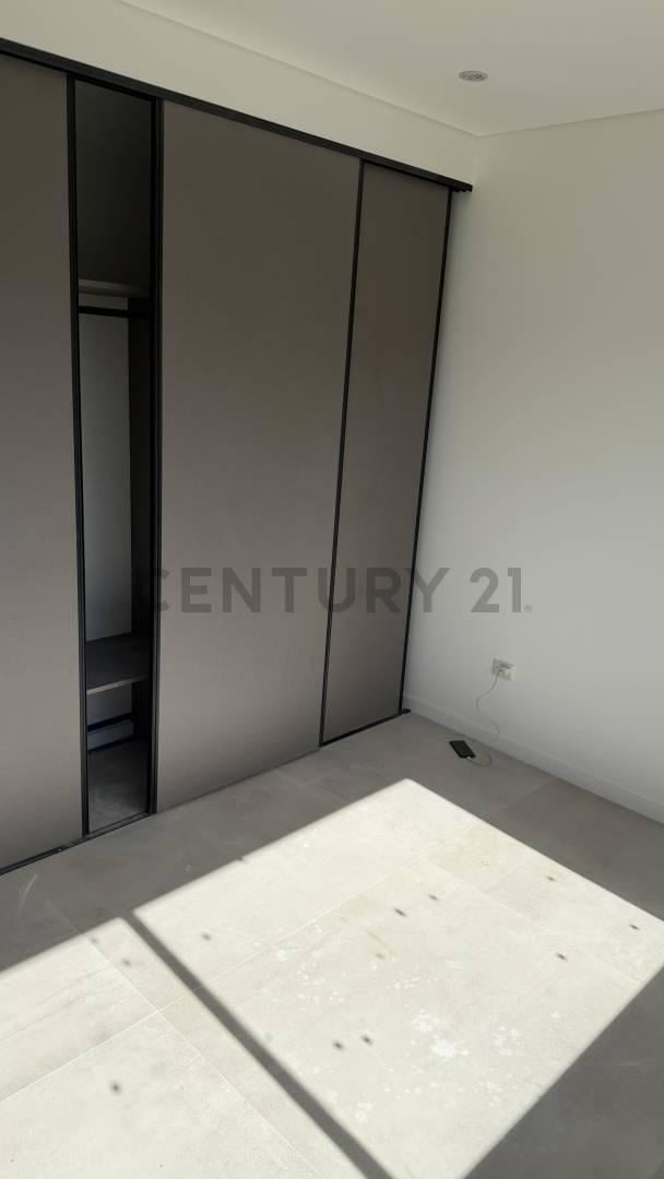 Foto de CASA EN VENTA 6 AMBIENTES - PUERTOS DEL LAGO -RIBERAS, imagen 5