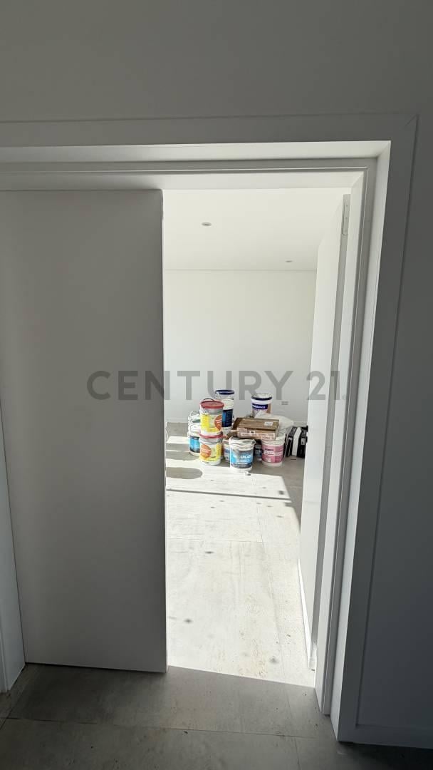 Foto de CASA EN VENTA 6 AMBIENTES - PUERTOS DEL LAGO -RIBERAS, imagen 4