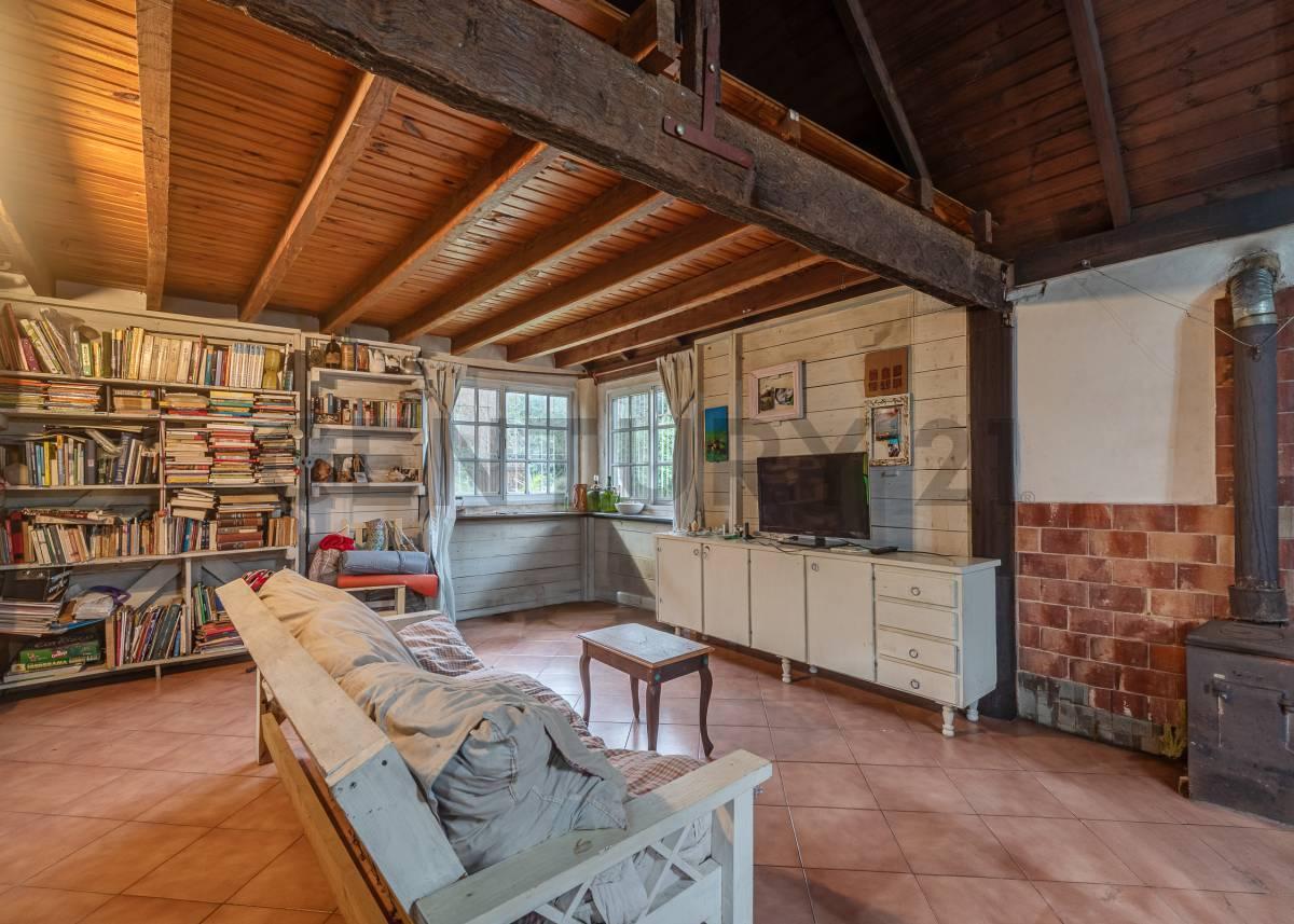 Foto de Casa Quinta con Pileta y Gran Parque de 1.336 m² en Loma Verde – 2, imagen 4