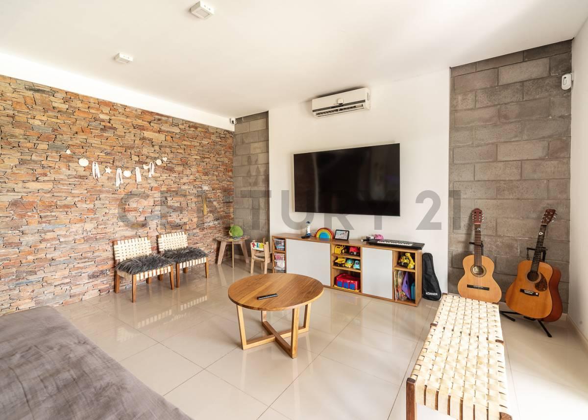 Foto de CASA EN VENTA EN EL CANTÓN NORTE – ESPEJO DE AGUA – 4 DORMITORIOS +, imagen 3