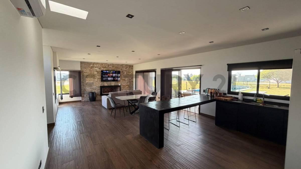 Foto de Casa de una planta en venta, totalmente amueblada – Área 12, San, imagen 5