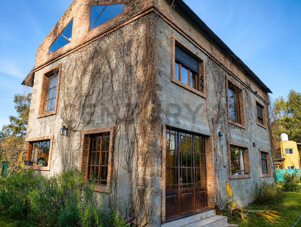 Foto de CASA EN VENTA 7 AMBIENTES CON CASA INDEPENDIENTE, BARRIO LA BOTA, imagen 1