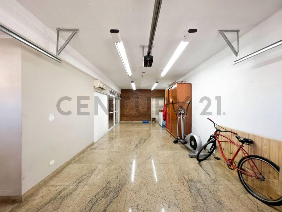 Foto de Venta de Casa 3 DORMITORIOS MORON COCHERA PILETA QUINCHO, imagen 4
