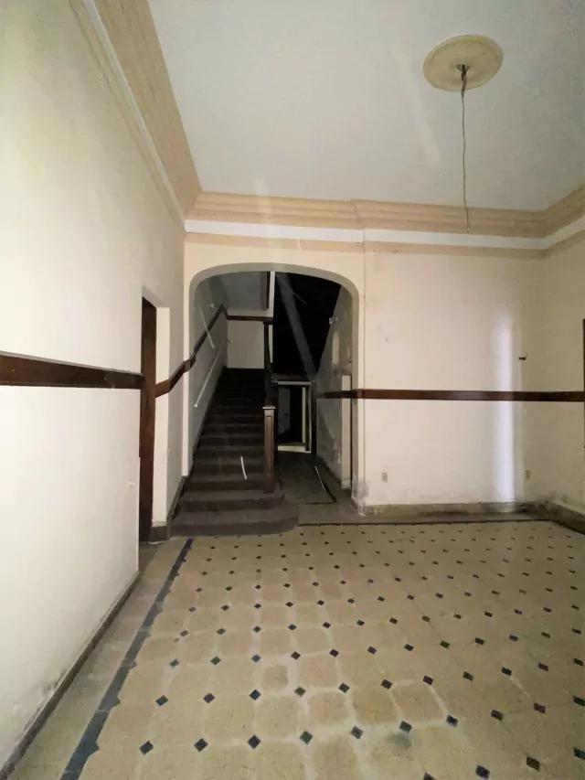 Vende Casona con 18 Habitaciones y 19 Baños 2