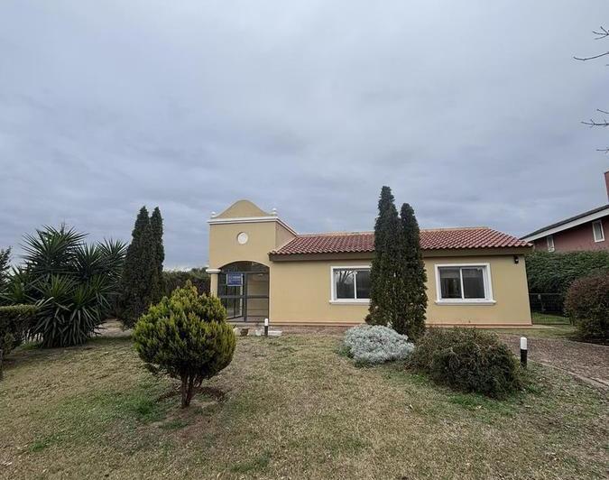 CASA 4 DORM - COUNTRY SAN ISIDRO - VILLA ALLENDE 1