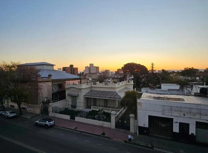 TRIPLEX 2 DORM CON COCHERA - ALQUILER - ALTA CORDOBA 2