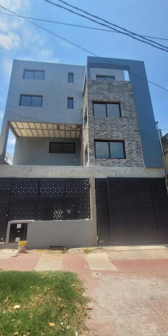 Departamento B° GENERAL PAZ 1 DOR Deheza 634 - Piso 1 y 3