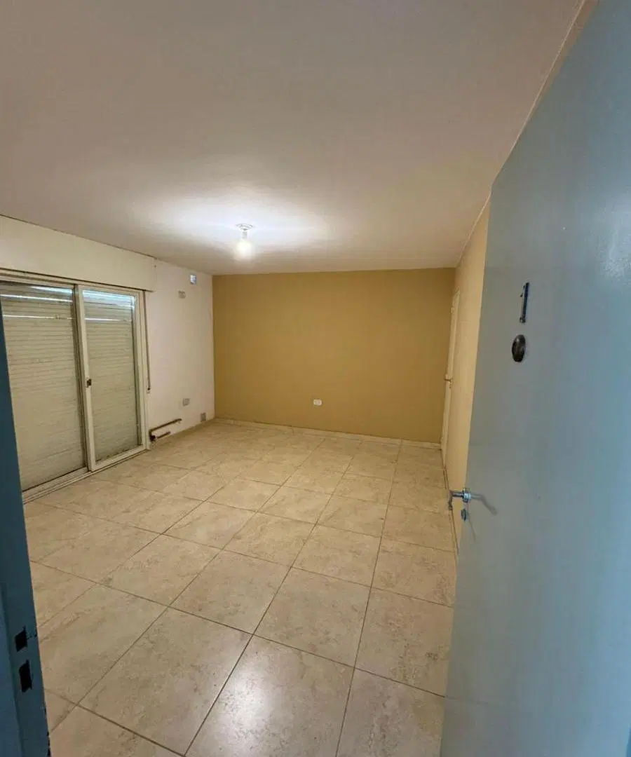 ALQUILA DEPARTAMENTO DE 2 DORMITORIOS EN BARRIO DEAN FUNES 5
