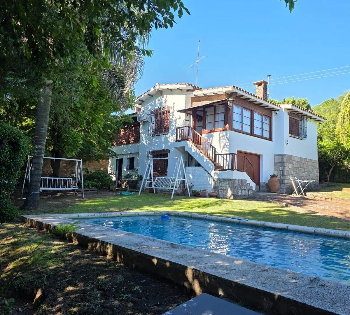 Vende casa 3 dormitorios en rio ceballos con pileta - apto credito 8