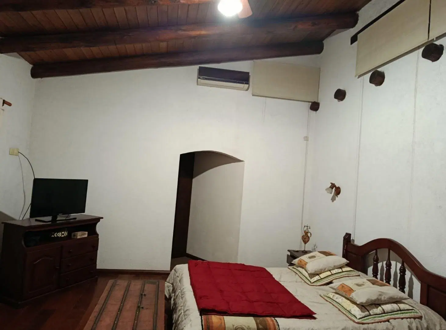 Casa de 3 Dormitorios y 3 baños en barrio cerrado los Carolinos 1