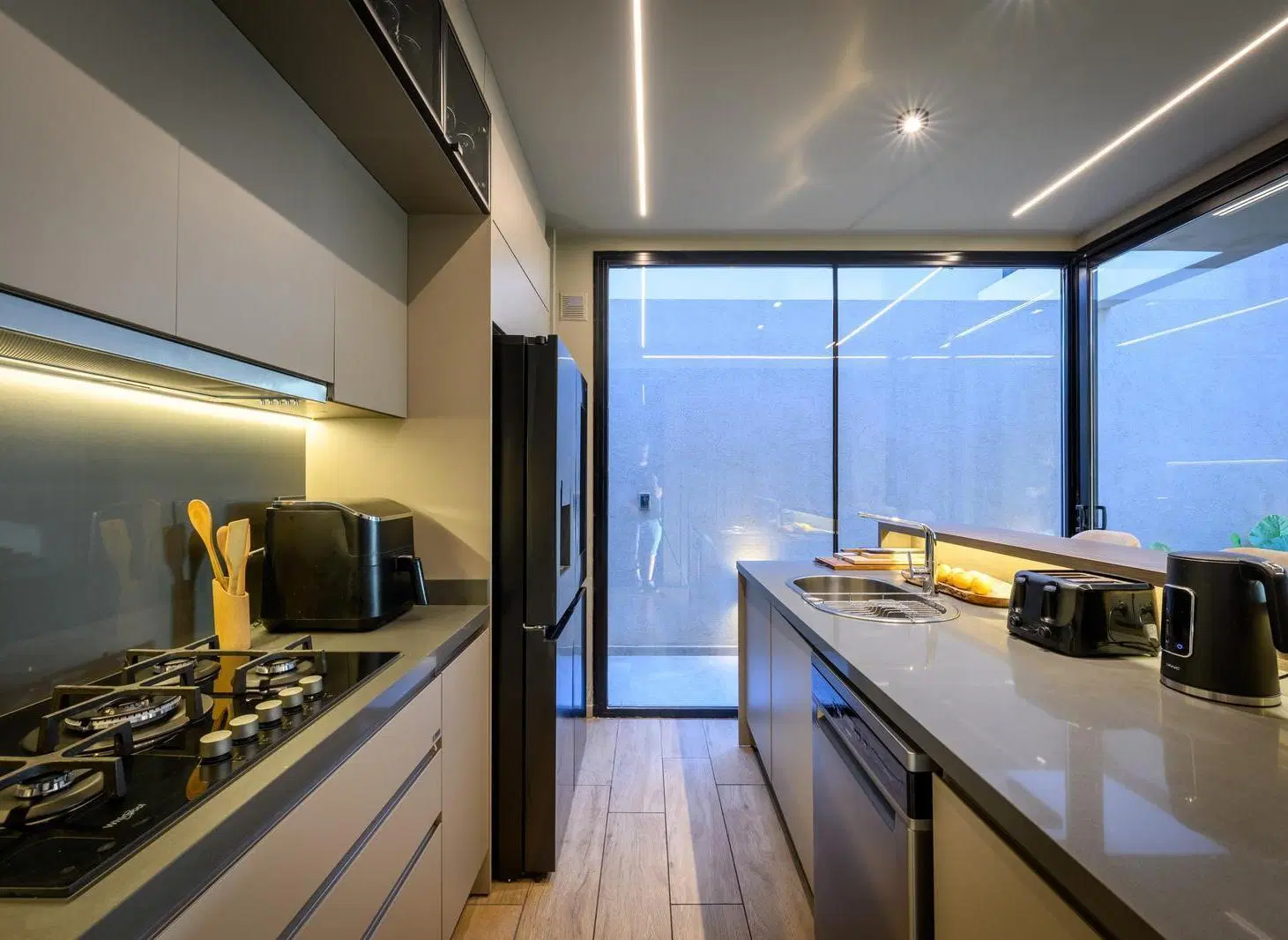 VENDE DUPLEX PREMIUM CON PILETA - 3 DORMITORIOS - LA LUISITA 3